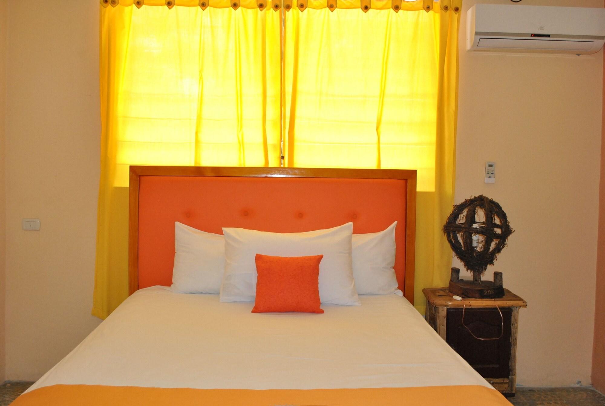 Hotel Imperial Cap-Haïtien Екстериор снимка