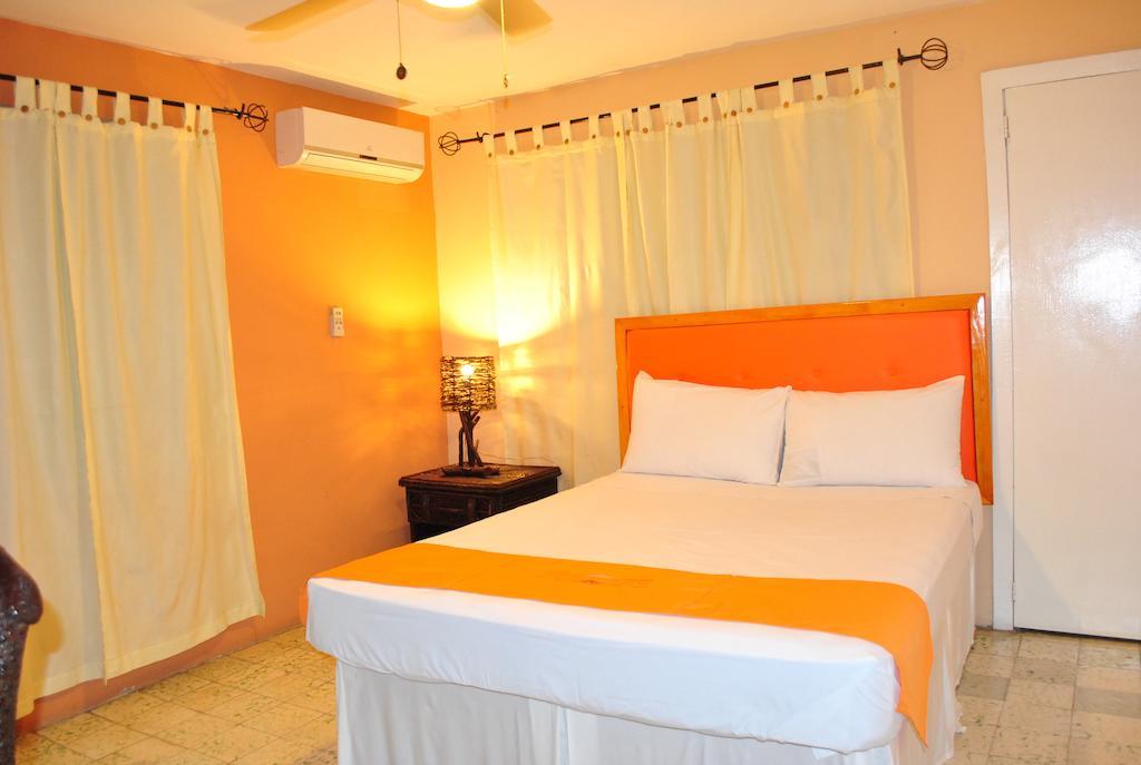 Hotel Imperial Cap-Haïtien Екстериор снимка