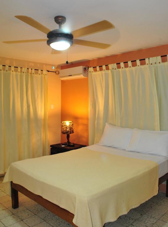 Hotel Imperial Cap-Haïtien Екстериор снимка