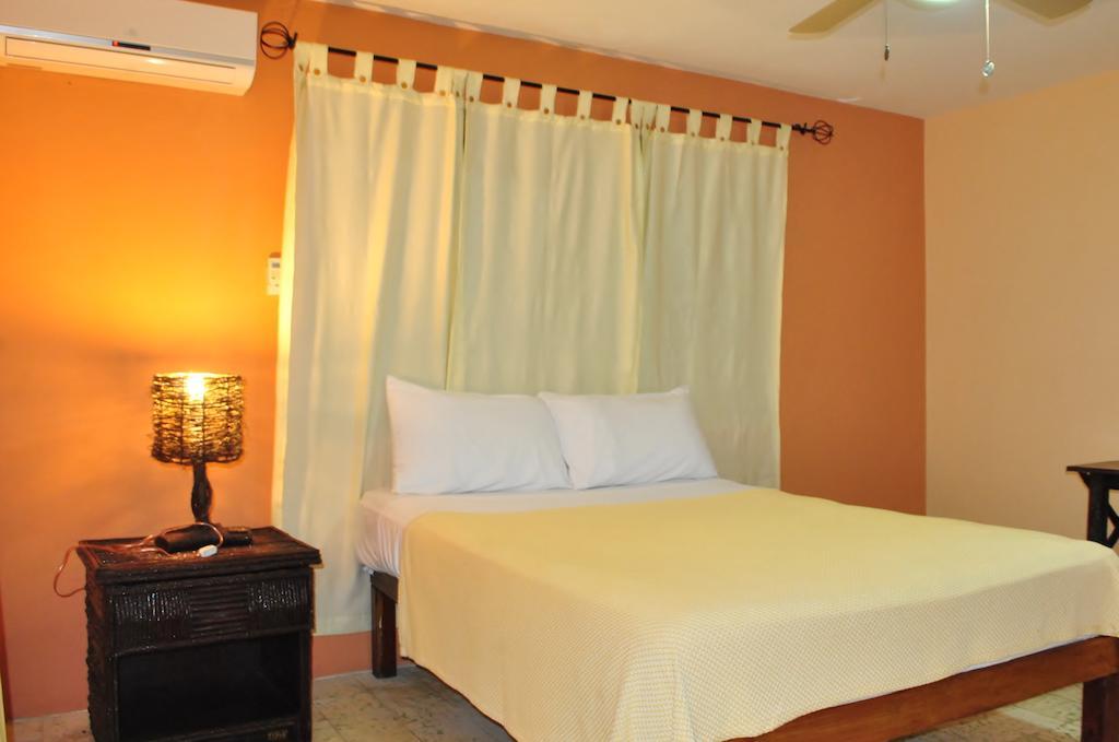 Hotel Imperial Cap-Haïtien Екстериор снимка
