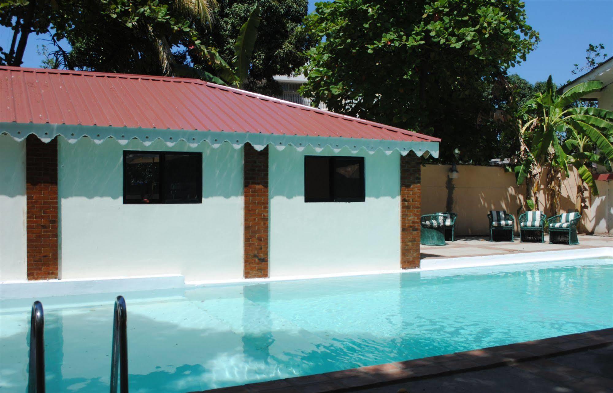 Hotel Imperial Cap-Haïtien Екстериор снимка
